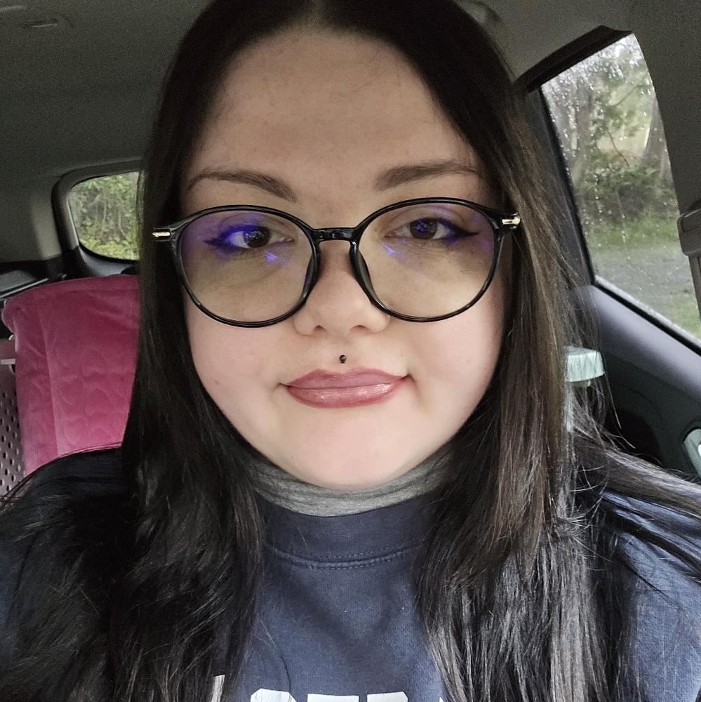 Hi! I'm EJ (She/They)